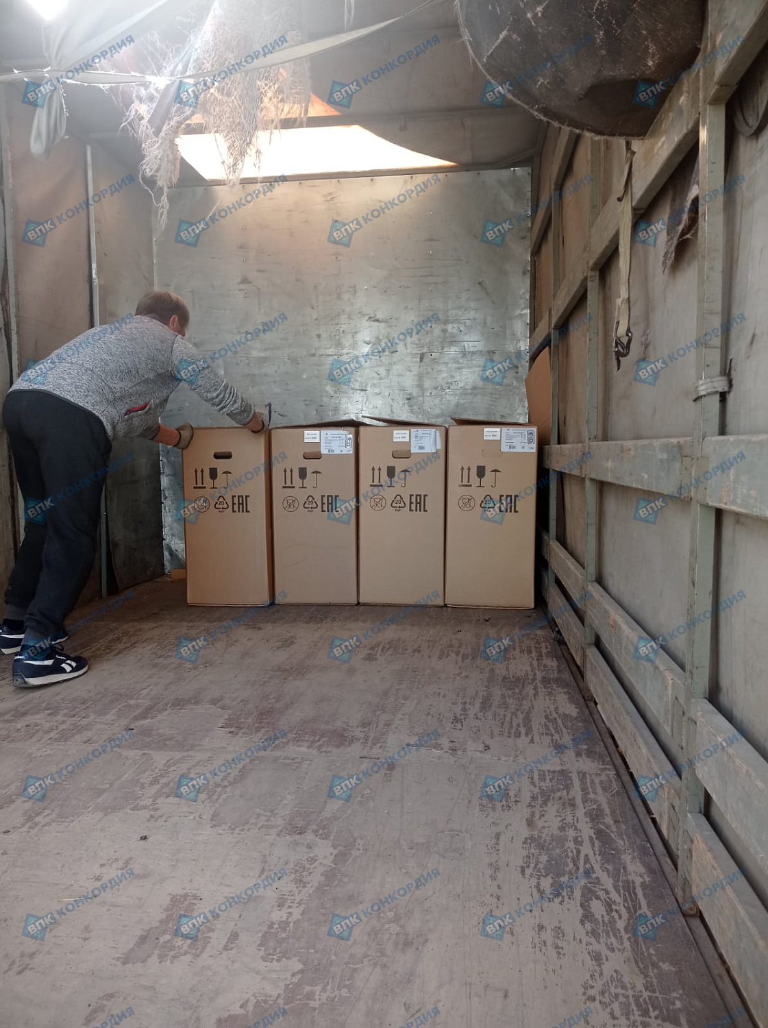 Отгрузка поршневых компрессоров Remeza СБ4/С-100.LB30A в г. Симферополь