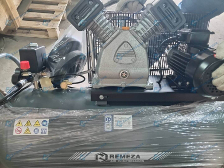 Поршневой компрессор Remeza СБ4/С-100.LB30 фото